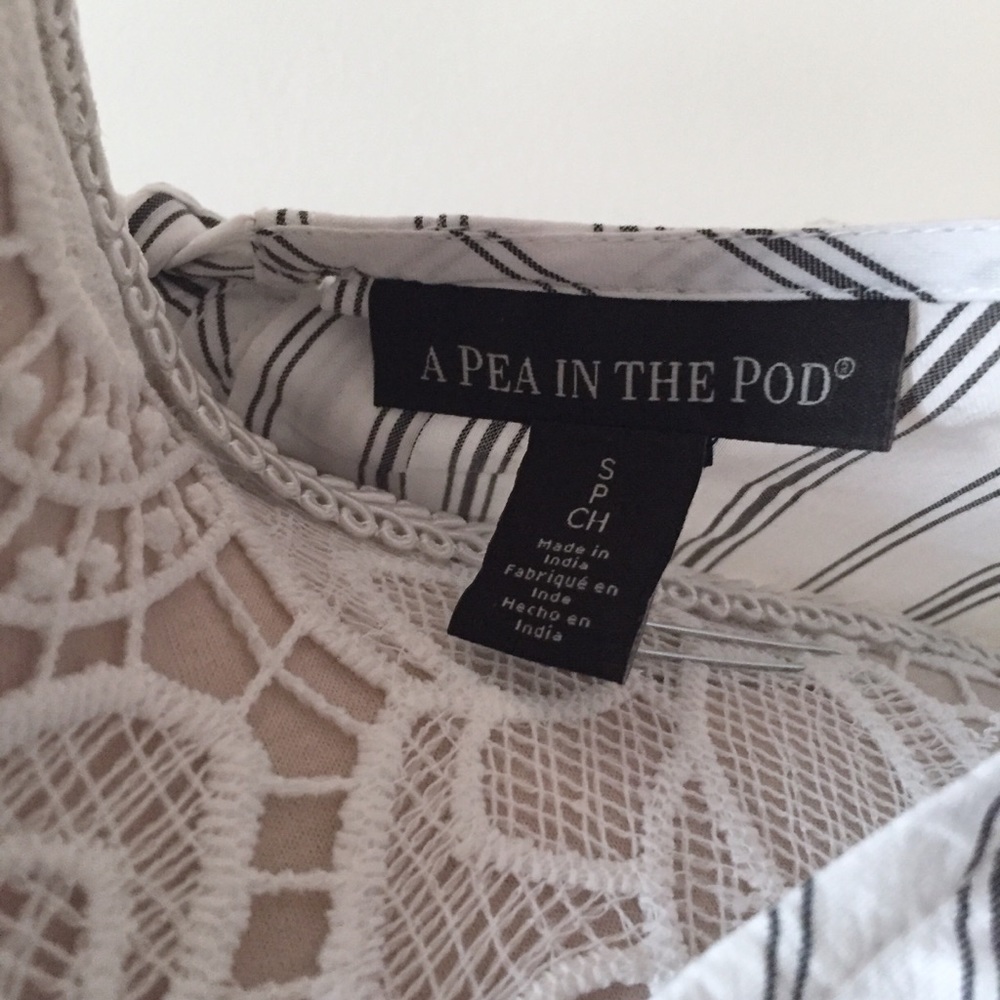Pea in the Pod•Bell Sleeve Maternity Top🎉HP🎉 - Picture 11 of 12